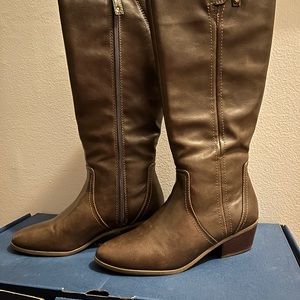 Dr. S hill's Brilliance Brown Riding Boot NWT